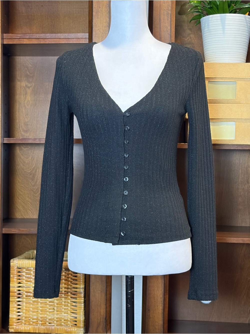 Anthropologie Maeve Black Ribbed Metallic Thread V-neck Knit Cardigan | XS